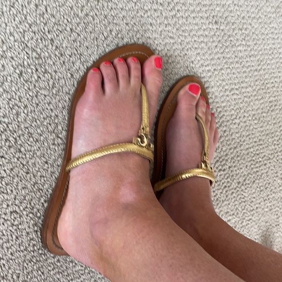 SOLD!!! T Logo Flat Tory Burch Sandals Size 7 (Gold/Metallic) - Picture 6 of 14